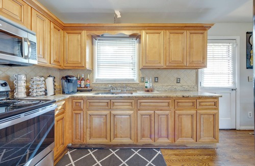 New Castle House | 5 Mi to Trussville: Birmingham Home w/Balcony