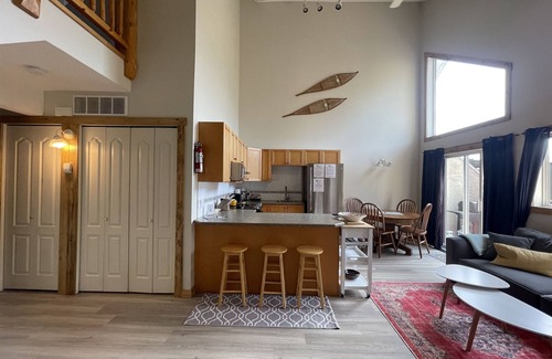 East Kootenay Condo | 5 Min. Drive to the Resort and Fernie