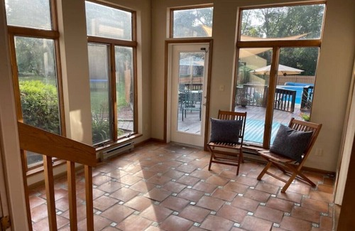 State College House | 5 Min to PSU, Pool & Patio, plenty of room for the whole fam!