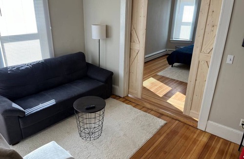 Beverly Apartment | 5 Min to Salem~Comfy King Beds