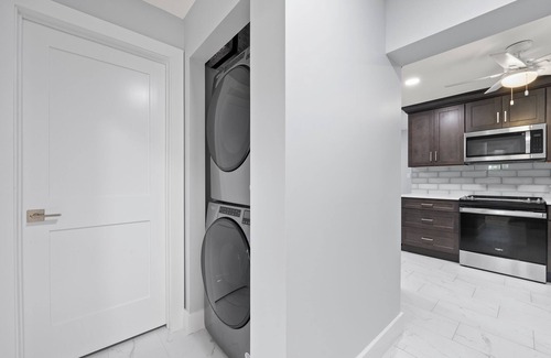 Iona House | 5 Min to Sanibel 10 Min to FMnBeach 4BR Oasis