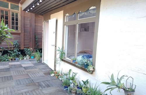 Faaa Ski Chalet | 5 min to the airport w/free transfer. Cosy private room w/pool and wifi internet