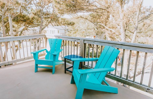 Nags Head House | 5 min Walk to Ocean, 1 Block to Dowdy Park AMAZING Location!