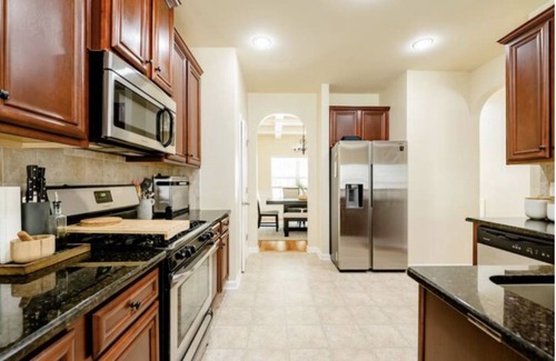 Phenix City House | 5 mins to Downtown Columbus & 20 to Fort Moore - Private Bathroom and Bedroom
