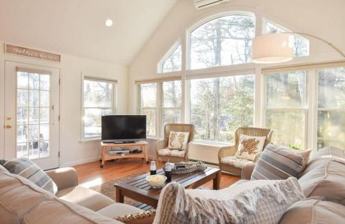 South Chatham House | 5-Mins to Forest Beach Dog Friendly