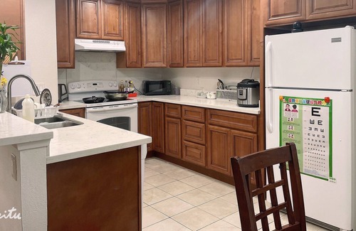 Warm Springs District Condo | 5 minutes to 880, near Hi-tech Tesla, walking distance to shopping