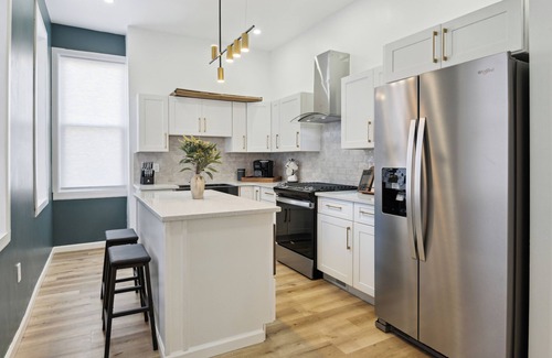 East Allegheny House | 5 minutes to Stadium/Casino/PNC. Spacious house with WiFi, Game/Movie Rooms