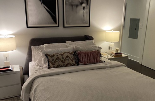 Exchange Place North Apartment | 5 minutes to the World Trade Center. Magnificent NYC views