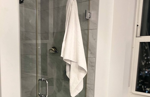 Exchange Place North Apartment | 5 minutes to the World Trade Center. Magnificent NYC views