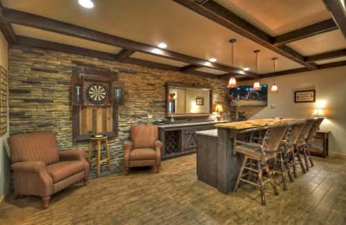 Mineral Bluff Villa | 5 OClock Somewhere Hot tub fireplace pool table and more