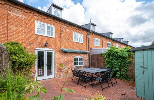 Halesworth House | 5 River Lane