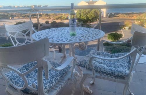 Britannia Bay House | 5 Shipment close