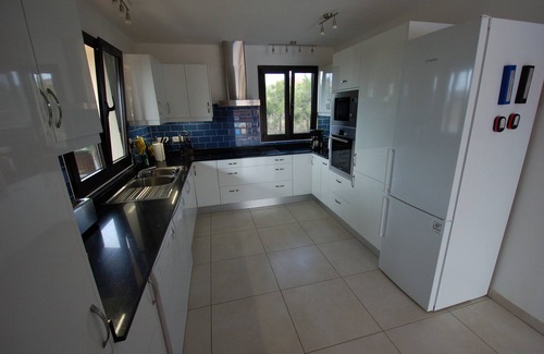 Lajares Villa | 5* spacious and secluded villa. Hot tub & heated pool. 10 mins walk to Lajares.