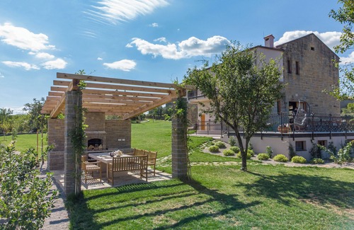 Buje Villa | 5 Star Luxurious Villa Paradiso d'Istria with Spa and pool