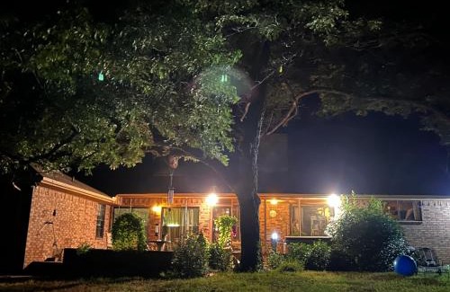 Hamilton Apartment | 5 Star ranch retreat