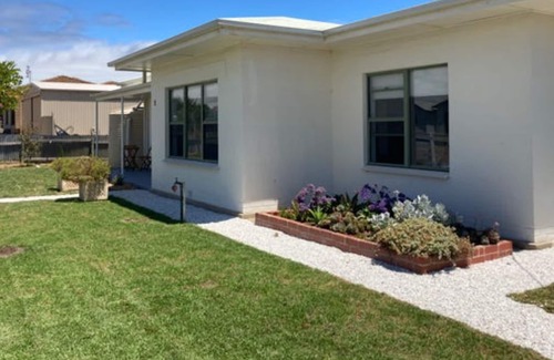 Lacepede House | 5 Wilhelmina Street - Beautiful spacious pet friendly home