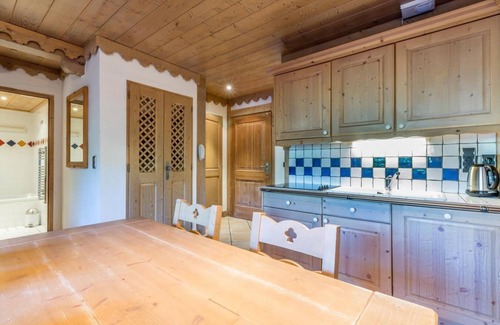 Les Belleville Apartment | 50m from ski slopes, floor -1, view ski slopes, fitness, swimming pool, sauna, hammam, balcony, tv