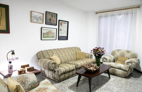 Cali Bed & Breakfast | 50N15 B&B