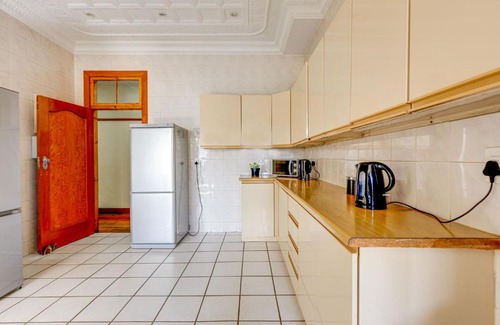 Greater Johannesburg Metropolitan Area Apartment | 51 on York Unit 3 with shared bathroom