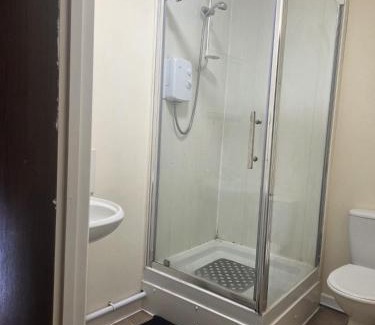 St. Thomas House | 52 - room 2 - smart TV