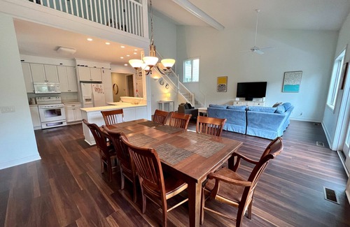 Blue Heron Lake House | 532 Rookery Lane - Four Bedroom House, Sleeps 14