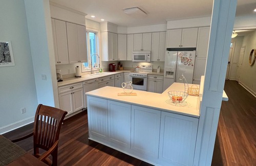 Blue Heron Lake House | 532 Rookery Lane - Four Bedroom House, Sleeps 14