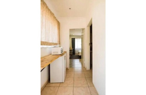 Sunnyside Apartment | 54 Brecher Budget Double Room #2