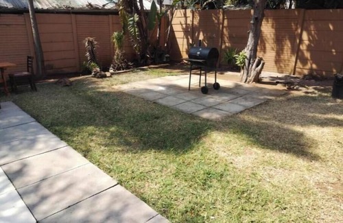 Sunnyside Apartment | 54 Brecher Deluxe Double Room with Shower #4