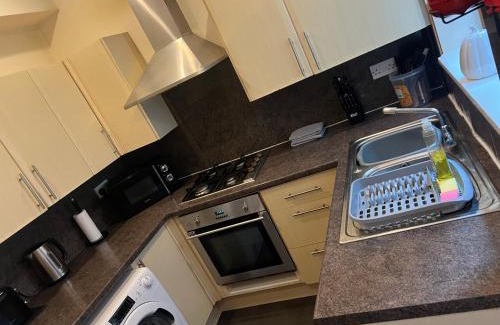 St. Thomas House | 54 - Room 2 - Smart Tv