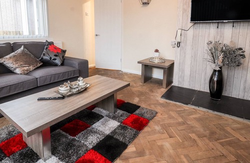 St George Cottage | 55 MARINE ROAD, pet friendly, character holiday cottage in Pensarn