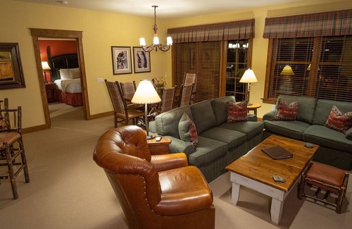 Teton Village Resort | 55% off Ski-in Ski-out Luxurious 3 Bed 3 Bth + Free Ski Passes @ Teton Club