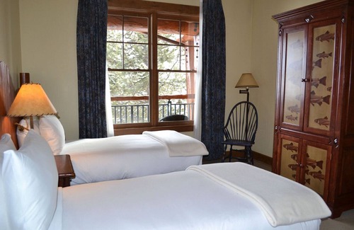 Teton Village Resort | 55% off Ski-in Ski-out Luxurious 3 Bed 3 Bth + Free Ski Passes @ Teton Club