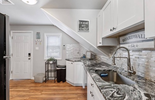 Wildwood Crest Condo | 5500 Atlantic Ave - Unit 2