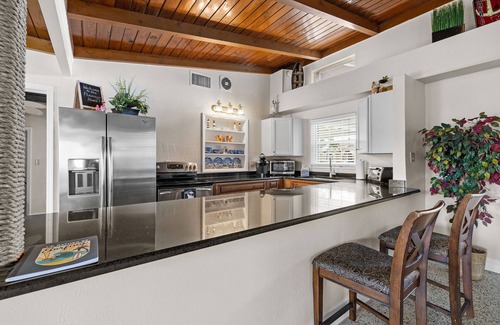 Yacht Club House | 5735 - Cozy home in the heart of the Yacht Club!