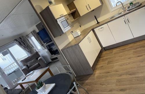 Hopton Resort | 59 Cliff Field