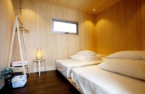 Namhae Bed & Breakfast | 591 11