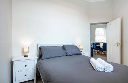 East Acton Apartment | 5A - Bright and Airy 2 Bedroom Apartment - Close to Central