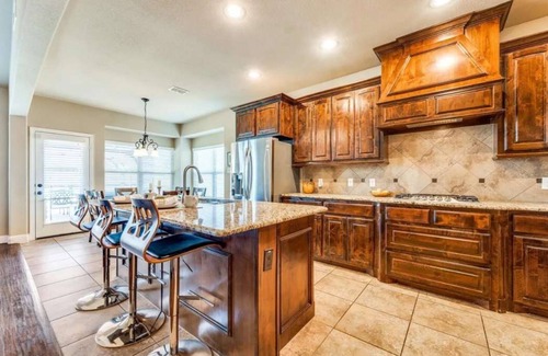 Frisco House | 5BD, 4BA Entertainment Hub - Playground, Cinema, Gym