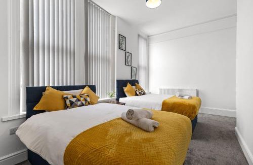 Goole House | 5Bedroom - 8Beds - 2Bath x5 Tv's Discounts