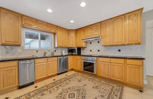 Berry Park House | 5BR/3BA Family Friendly Home in San Jose