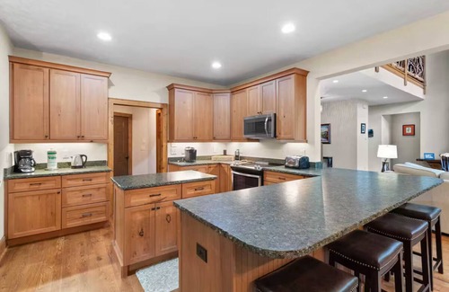 Blowing Rock Cabin | 5BR, 4000 sq ft Luxury Cabin w/Covered Fireplace, Private Community access!