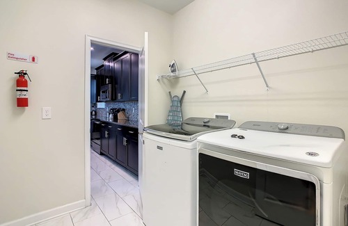 Kissimmee House | 🏝️ 5BR/5BA Home w/Private Pool & Spa, Themed Kids’ Rooms & Resort Water Park | Storey Lake Near Disney