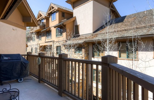 Edwards Condo | 5br/5ba , Ski In/out In Arrowhead, 3523 Sq Ft! 5 Bedroom Condo by RedAwning