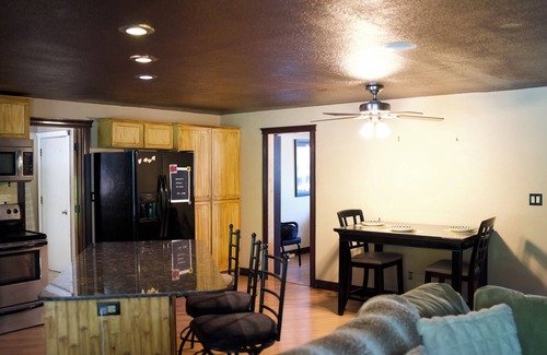 West Valley House | 5BR Family Oasis in Boise – Sauna, Spa, Backyard Trampoline & 2-Story Playhouse