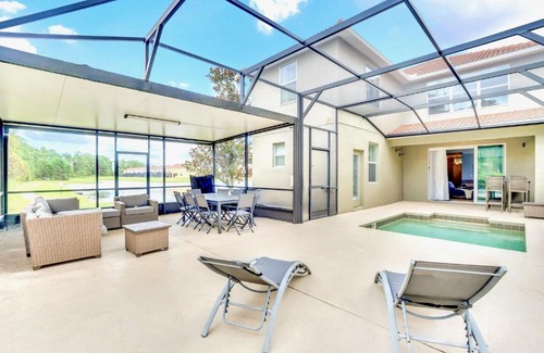 West Kissimmee House | 5BR Home w Netflix & Private Pool - Near Disney