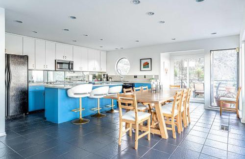 Spicewood House | 5br Home w Pool and a View