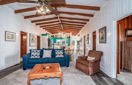 Litchfield by the Sea House | 5BR Scenic View 3 Minutes to the Beach