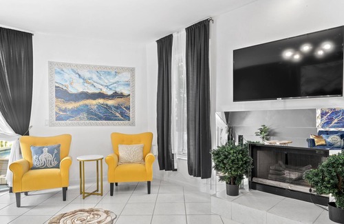 Colee Hammock Villa | 5BR Villla ליד חב"ד @ Las Olas עם כלים כשרים