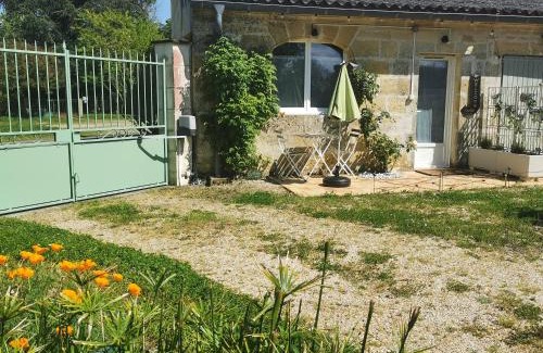 Sainte-Terre House | 5km Saint-Émilion, confortable gîte indépendant, terrasse - 2 personnes