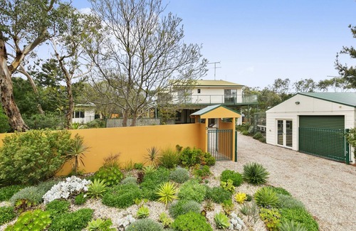 Surf Coast House | 5min walk to the Beach 5BR Home with Indoor Heated Pool